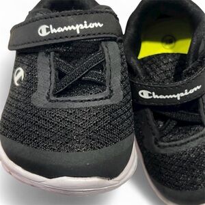 NWOT Champion Baby Black and White Sneakers (Size 2W Toddler)